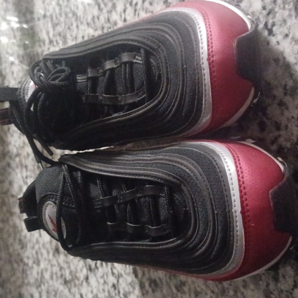 Nike Air Max wore it once